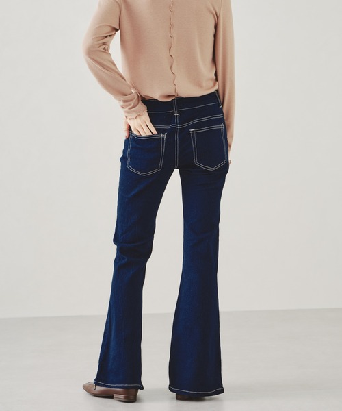 acro（アクロ）の「スーパーストレッチフレアデニムパンツ/AC1245（デニムパンツ・レディース・ネイビー/ブラック・ﾌﾘ-）」の4枚目の写真