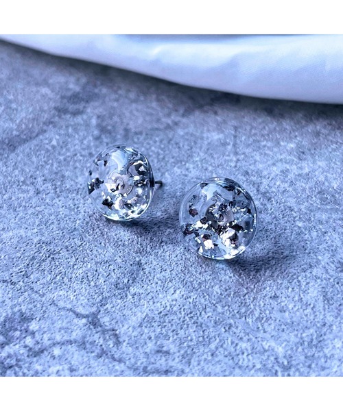 tone(トーン)の「【Willija】金属アレルギー対応《花景》フラワーピアス中(MA)(ピアス(両耳用)・レディース・ホワイト/パープル/ブルー/グリーン/パープル系その他2/その他/ローズ/アクア/オレンジ/ライム/レッド/ブラック/ロイヤルブルー/バイオレット/ゴールド/シルバー・FREE)」の14枚目の写真