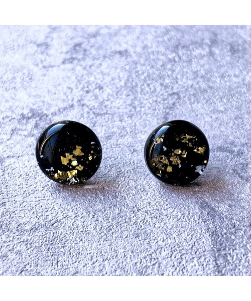 tone(トーン)の「【Willija】金属アレルギー対応《花景》フラワーピアス中(MA)(ピアス(両耳用)・レディース・ホワイト/パープル/ブルー/グリーン/パープル系その他2/その他/ローズ/アクア/オレンジ/ライム/レッド/ブラック/ロイヤルブルー/バイオレット/ゴールド/シルバー・FREE)」の2枚目の写真