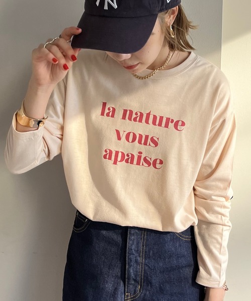 DISCOAT（ディスコート）の「【WEB限定】カールロゴTシャツ（Tシャツ/カットソー・レディース・チャコールグレー/アイボリー/ホワイト×グリーン/ホワイト×ブラック/ピンク/ホワイト×ブルー/ブラック/ピンク系その他/ホワイト系その他3/ホワイト×シルバー・FREE）」の22枚目の写真