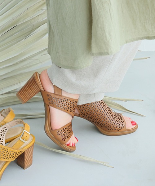 MODE KAORI(モードカオリ)の「サンダル/21450(サンダル・レディース・ブラック/ベージュ/イエロー/ブラウン系その他・22.5cm/23cm/23.5cm/24cm/24.5cm/25cm)」の2枚目の写真