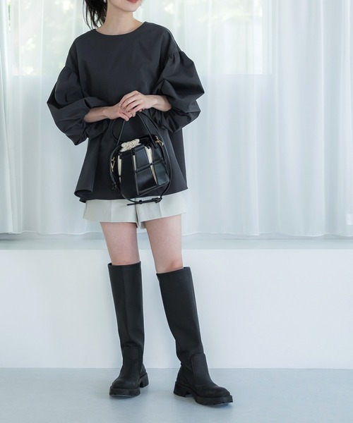 coca（coca）（コカ）の「＼新色追加／袖バルーンAラインブラウス（シャツ/ブラウス・レディース・ホワイト/ブラック/ダークブルー/ブラウン/ライトベージュ/ライトピンク/ネイビー/アイボリー/グレイッシュベージュ/ライトブルー・M/L）」の8枚目の写真