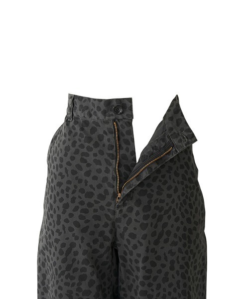 HYSTERIC GLAMOUR（ヒステリックグラマー）の「CHEETAH柄 8分丈ワイドパンツ（その他パンツ・レディース・ベージュ/チャコール・SMALL/MEDIUM）」の4枚目の写真