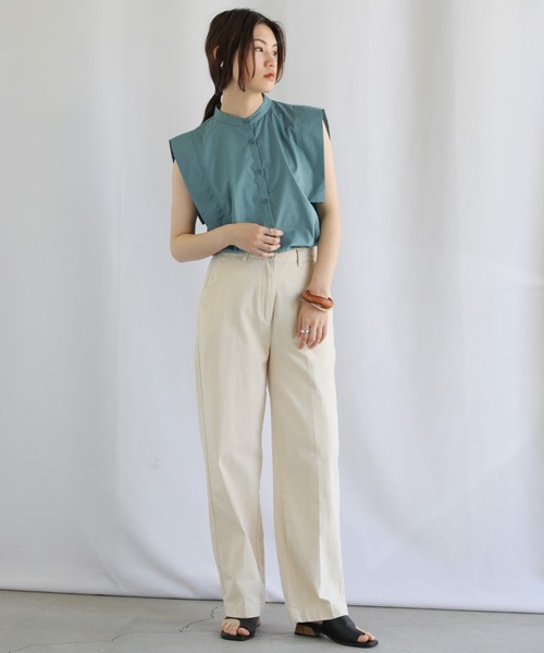 select MOCA（セレクトモカ）の「スクエアショルダーカットノースリーブブラウス（シャツ/ブラウス・レディース・ブラック/オフホワイト/サックスブルー・FREE）」の4枚目の写真