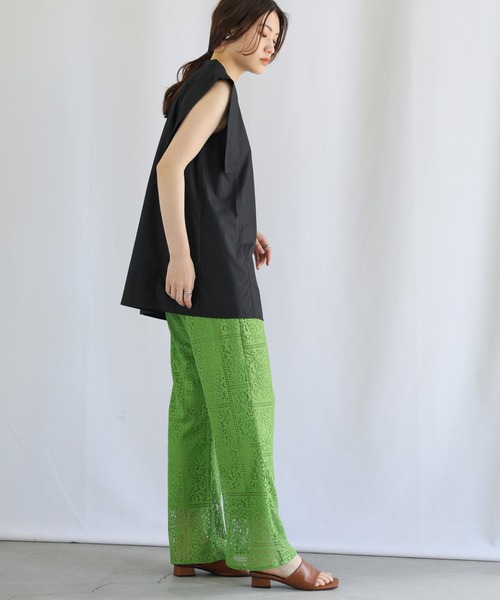 select MOCA（セレクトモカ）の「スクエアショルダーカットノースリーブブラウス（シャツ/ブラウス・レディース・ブラック/オフホワイト/サックスブルー・FREE）」の16枚目の写真