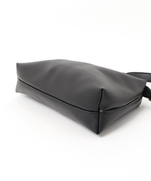 Samansa Mos2 blue（サマンサモスモスブルー）の「合皮ソフトショルダーバッグ（ショルダーバッグ・レディース・ブラック/サックスブルー/キナリ・ﾌﾘ-）」の5枚目の写真