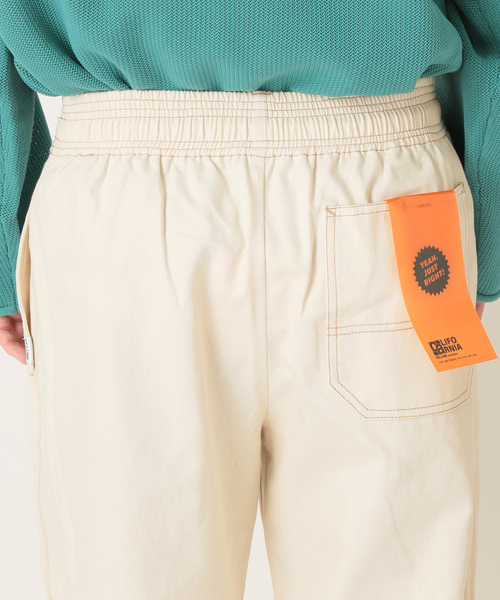 JOURNAL STANDARD relume(ジャーナルスタンダード レリューム)の「CALIFORNIAシェフ デニムペインターパンツ(デニムパンツ・メンズ・ホワイト/ブラック/ネイビー/ブラック系その他/オフホワイト・SMALL/MEDIUM/LARGE)」の8枚目の写真