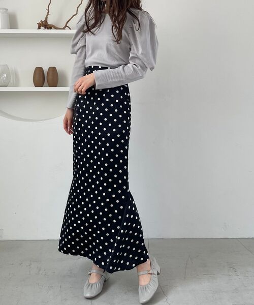 MAJESTIC LEGON(マジェスティックレゴン)の「スリットマーメイドスカート(スカート・レディース・ピンク/ブラック系その他/ライトグレー・MEDIUM)」の4枚目の写真