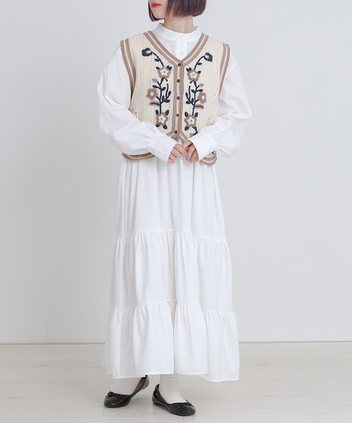 PairPair（ペアペア）の「かぎ針編みフラワー刺繍ベスト（ベスト・レディース・ネイビー/ライトブラウン・フリー）」の9枚目の写真