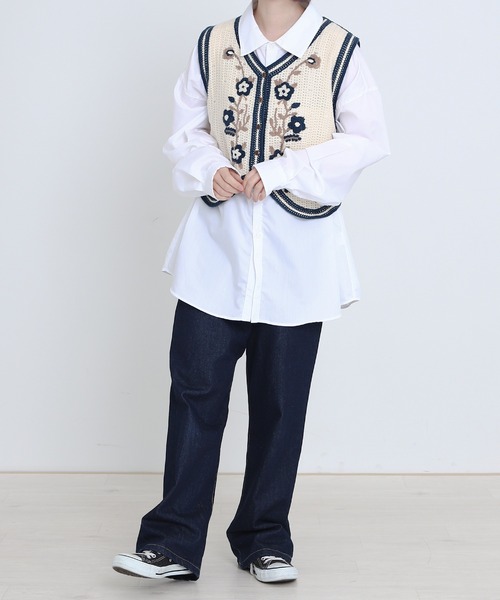 PairPair（ペアペア）の「かぎ針編みフラワー刺繍ベスト（ベスト・レディース・ネイビー/ライトブラウン・フリー）」の13枚目の写真