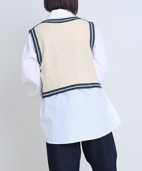 PairPair（ペアペア）の「かぎ針編みフラワー刺繍ベスト（ベスト・レディース・ネイビー/ライトブラウン・フリー）」の16枚目の写真