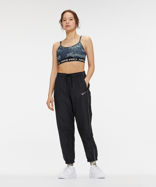 NIKE（ナイキ）の「ナイキ プロ ドライ-フィット インディ ウィメンズ ライトサポート パッディド ストラッピー プリント スポーツブラ / NIKE PRO DRI-FIT INDY WOMEN'S LIGHT-SUPPORT PADDED STRAPPY PRINTED SPORTS BRA（スポーツブラ・レディース・ブルーグレー・S/M/L/XL/XS）」の8枚目の写真