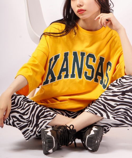 A.T,C in the attic homme(エーティーシーインジアティックオム)の「カレッジロゴ アップリケ ビッグシルエットTシャツ(Tシャツ/カットソー・メンズ・ホワイト/ブラック/ベージュ/イエロー/グリーン/グリーン系その他・L/XL/M)」の6枚目の写真
