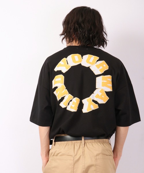 A.T,C in the attic homme(エーティーシーインジアティックオム)の「カレッジロゴ アップリケ ビッグシルエットTシャツ(Tシャツ/カットソー・メンズ・ホワイト/ブラック/ベージュ/イエロー/グリーン/グリーン系その他・L/XL/M)」の20枚目の写真