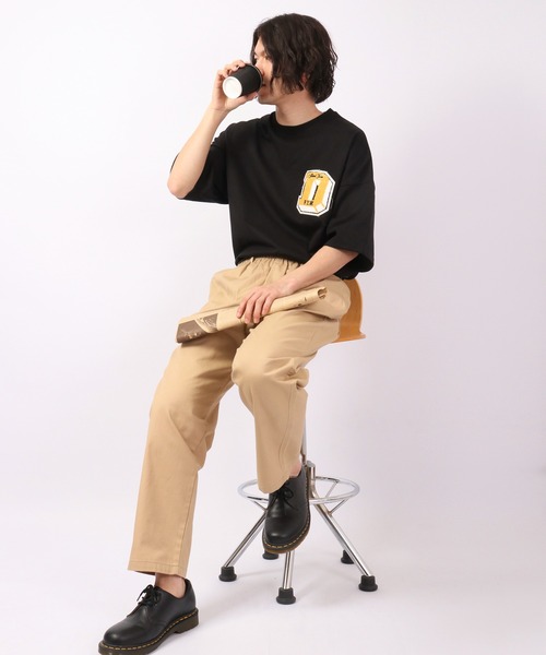 A.T,C in the attic homme(エーティーシーインジアティックオム)の「カレッジロゴ アップリケ ビッグシルエットTシャツ(Tシャツ/カットソー・メンズ・ホワイト/ブラック/ベージュ/イエロー/グリーン/グリーン系その他・L/XL/M)」の21枚目の写真