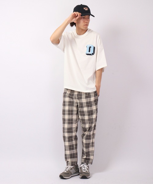 A.T,C in the attic homme(エーティーシーインジアティックオム)の「カレッジロゴ アップリケ ビッグシルエットTシャツ(Tシャツ/カットソー・メンズ・ホワイト/ブラック/ベージュ/イエロー/グリーン/グリーン系その他・L/XL/M)」の14枚目の写真