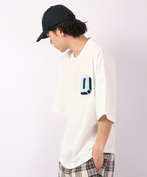 A.T,C in the attic homme(エーティーシーインジアティックオム)の「カレッジロゴ アップリケ ビッグシルエットTシャツ(Tシャツ/カットソー・メンズ・ホワイト/ブラック/ベージュ/イエロー/グリーン/グリーン系その他・L/XL/M)」の12枚目の写真