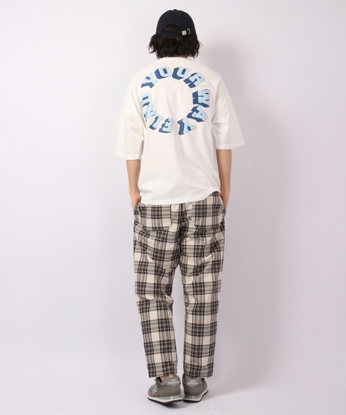 A.T,C in the attic homme(エーティーシーインジアティックオム)の「カレッジロゴ アップリケ ビッグシルエットTシャツ(Tシャツ/カットソー・メンズ・ホワイト/ブラック/ベージュ/イエロー/グリーン/グリーン系その他・L/XL/M)」の15枚目の写真