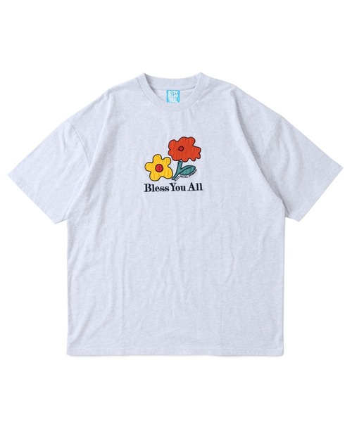 WHO'S WHO gallery（フーズフーギャラリー）の「【BLESS YOU/ブレスユー】フラワーワッペンロゴTEE（Tシャツ/カットソー・メンズ・ブラック/サックスブルー/ホワイト/アッシュグレー/ブラウン・FREE）」の3枚目の写真