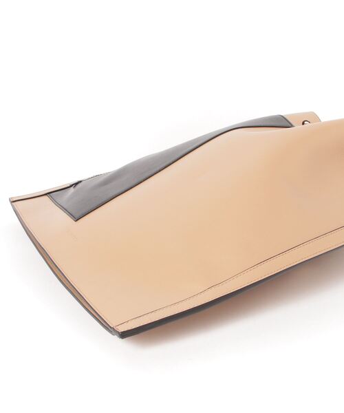 ALLSAINTS(オールセインツ)の「ALPHA BACKPACK | ALPHA バックパック(バックパック/リュック・レディース・ブラウン系その他・ONE SIZE)」の3枚目の写真