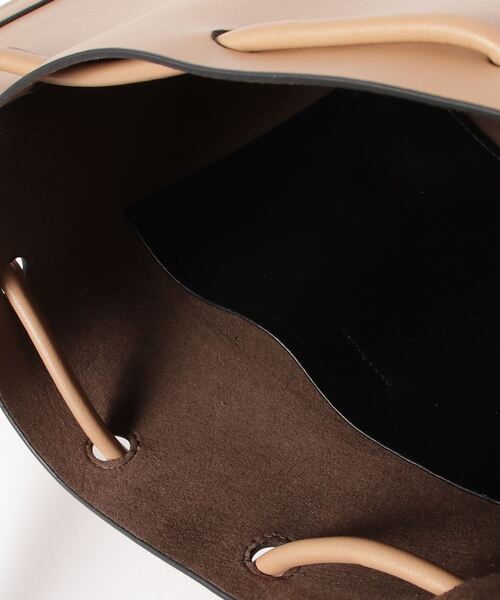 ALLSAINTS(オールセインツ)の「ALPHA BACKPACK | ALPHA バックパック(バックパック/リュック・レディース・ブラウン系その他・ONE SIZE)」の4枚目の写真