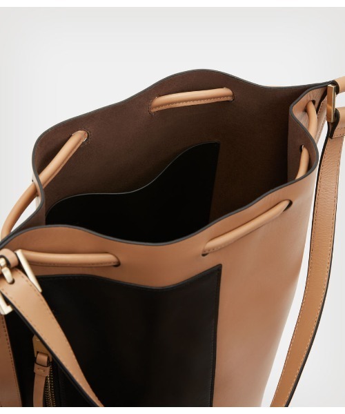 ALLSAINTS(オールセインツ)の「ALPHA BACKPACK | ALPHA バックパック(バックパック/リュック・レディース・ブラウン系その他・ONE SIZE)」の11枚目の写真