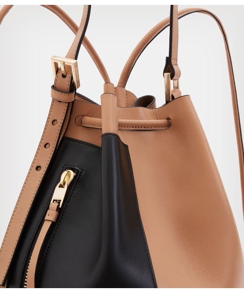 ALLSAINTS(オールセインツ)の「ALPHA BACKPACK | ALPHA バックパック(バックパック/リュック・レディース・ブラウン系その他・ONE SIZE)」の9枚目の写真