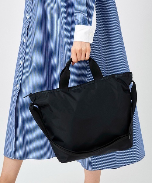 LeSportsac(レスポートサック)の「DELUXE EASY CARRY TOTE リサイクルドブラックJP(トートバッグ・レディース・ブラック・FREE)」の18枚目の写真
