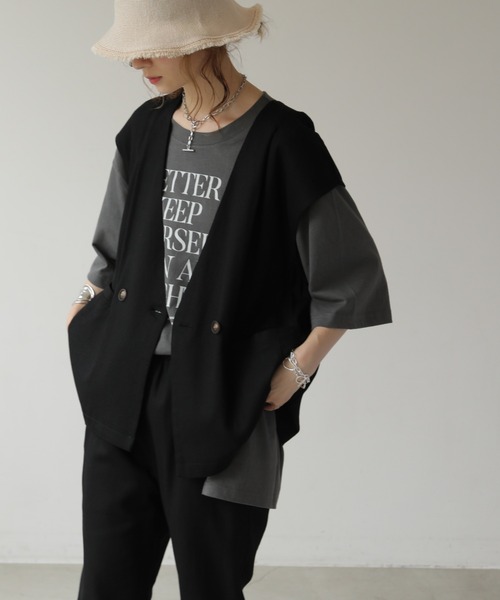 frames RAY CASSIN（フレームスレイカズン）の「WEB限定 リネンブレンドノーカラージレ セットアップ着用可（ベスト・レディース・ブラック/グレイッシュベージュ/キナリ・FREE）」の2枚目の写真