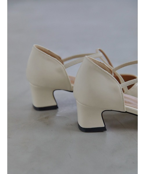 Ayla(アイラ)の「cross strap pumps(パンプス・レディース・ブラック/アイボリー・24.5cm/25.0cm/23.5cm/24.0cm/23.0cm)」の5枚目の写真
