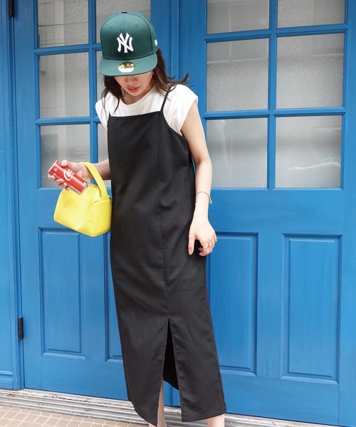 CORNERS(コーナーズ)の「スリットキャミワンピース(ワンピース・レディース・ブラック/ブラウン/アイボリー・S/M/L)」の4枚目の写真