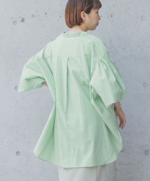ITEMS URBANRESEARCH（アイテムズ アーバンリサーチ）の「ストライプボリュームブラウス（シャツ/ブラウス・レディース・ブルー/ブラック/グリーン・FREE）」の9枚目の写真