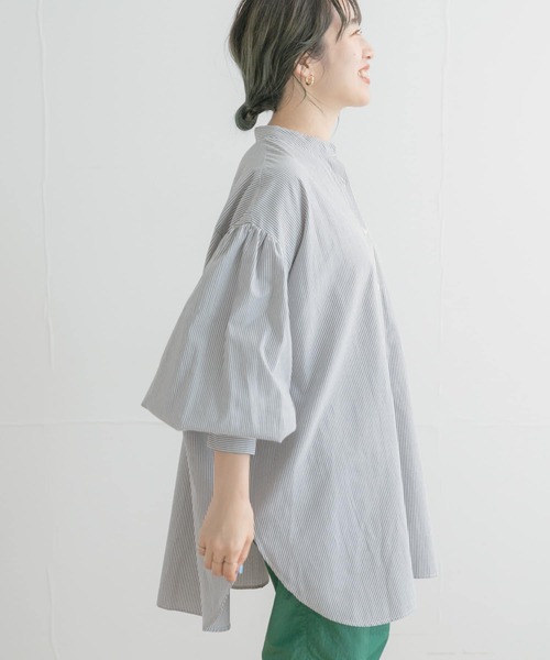 ITEMS URBANRESEARCH（アイテムズ アーバンリサーチ）の「ストライプボリュームブラウス（シャツ/ブラウス・レディース・ブルー/ブラック/グリーン・FREE）」の18枚目の写真