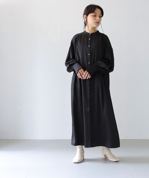 HER CLOSET（ハークローゼット）の「【shemoshelly】サテンギャザーシャツドレス（シャツワンピース・レディース・ベージュ/ブラック/ホワイト・M）」の12枚目の写真