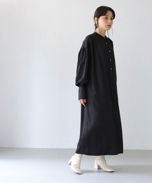 HER CLOSET（ハークローゼット）の「【shemoshelly】サテンギャザーシャツドレス（シャツワンピース・レディース・ベージュ/ブラック/ホワイト・M）」の14枚目の写真