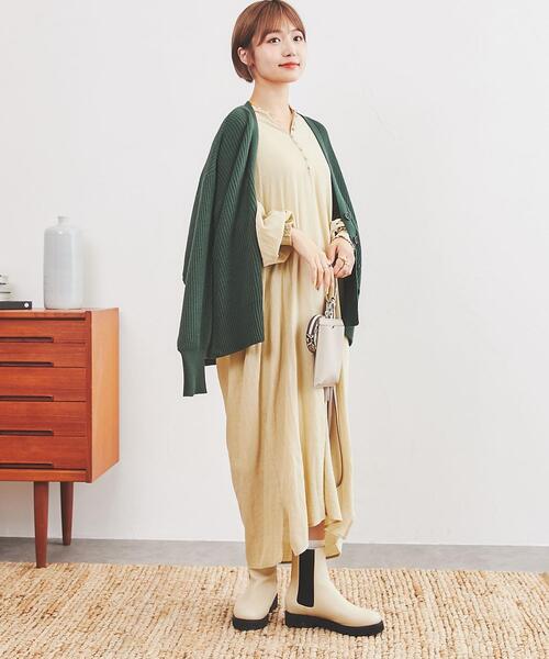 coen（コーエン）の「［洗える］カタアゼリラックスVネックカーディガン#（WEB限定カラー）（カーディガン/ボレロ・レディース・ダークグリーン/オレンジ/マスタード/ブラック/ライトグレー/コバルトブルー/オフホワイト/モカ/ダークグレー・FREE）」の17枚目の写真