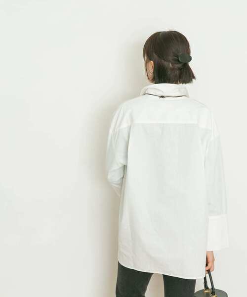 UR Lab.(アーバンリサーチラボ)の「ボタンデザインシャツ(シャツ/ブラウス・レディース・ベージュ/ブルー/アイボリー・FREE)」の11枚目の写真