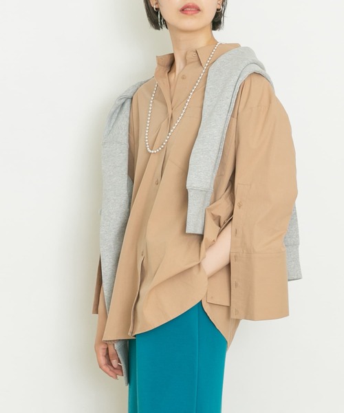 UR Lab.(アーバンリサーチラボ)の「ボタンデザインシャツ(シャツ/ブラウス・レディース・ベージュ/ブルー/アイボリー・FREE)」の6枚目の写真