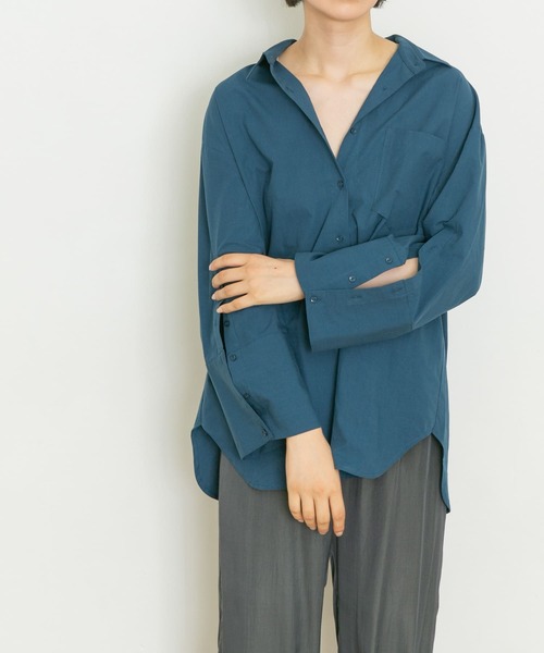 UR Lab.(アーバンリサーチラボ)の「ボタンデザインシャツ(シャツ/ブラウス・レディース・ベージュ/ブルー/アイボリー・FREE)」の16枚目の写真