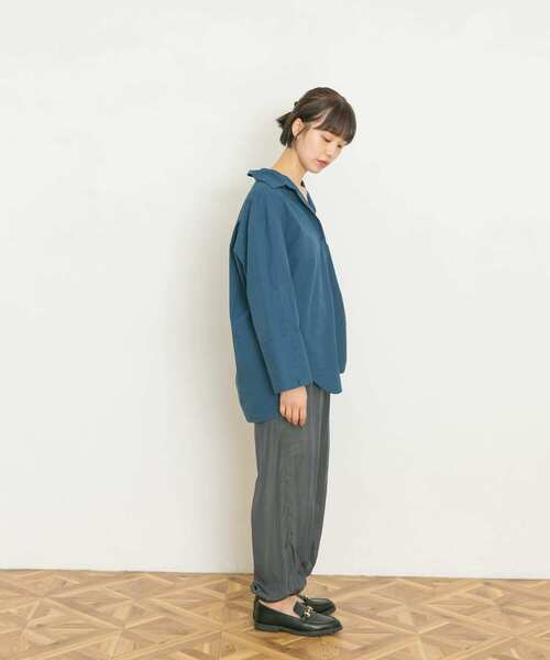 UR Lab.(アーバンリサーチラボ)の「ボタンデザインシャツ(シャツ/ブラウス・レディース・ベージュ/ブルー/アイボリー・FREE)」の17枚目の写真