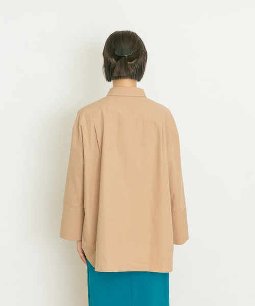 UR Lab.(アーバンリサーチラボ)の「ボタンデザインシャツ(シャツ/ブラウス・レディース・ベージュ/ブルー/アイボリー・FREE)」の20枚目の写真