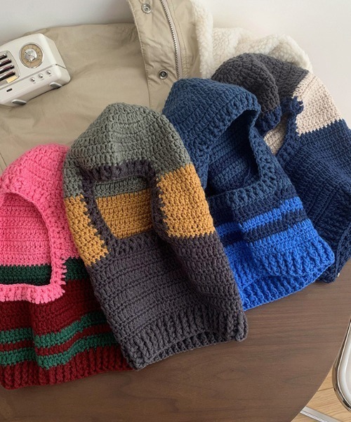 Vipoa（ヴィポア）の「ざっくりニットマルチカラーバラクラバ（ネックウォーマー/スヌード・レディース・ブルー/ピンク/アイボリー/グレー・FREE）」の19枚目の写真