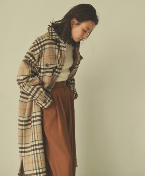 CREDONA(クレドナ)の「ロングチェックシャツコート(その他アウター・レディース・ベージュ・FREE)」の3枚目の写真