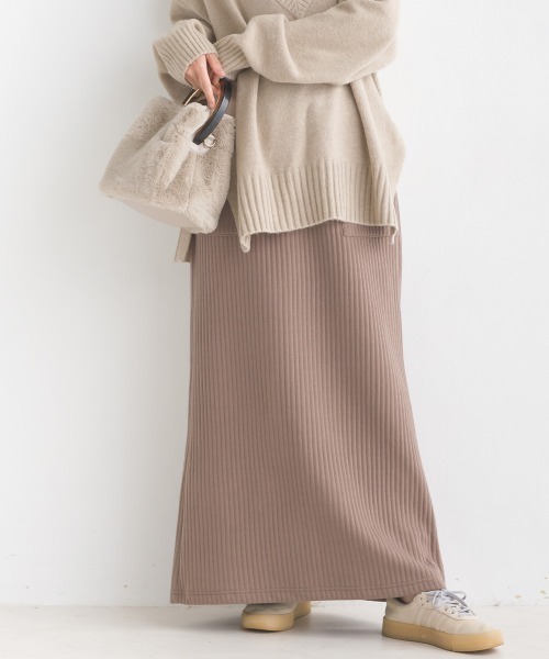 OMNES（オムネス）の「ラインキルトIラインマキシスカート（スカート・レディース・ブラック/モカ/ライトカーキ/ピンクベージュ・FREE）」の3枚目の写真