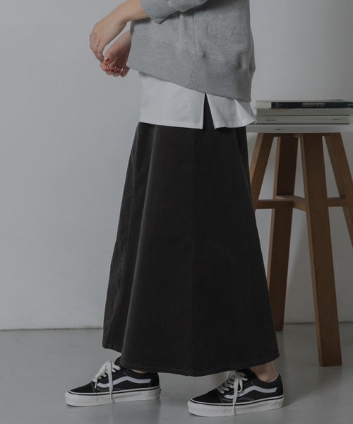 URBAN RESEARCH Sonny Label（アーバンリサーチサニーレーベル）の「コーデュロイトラペーズスカート（スカート・レディース・グレー/オレンジ/チャコールグレー・38/36）」の5枚目の写真