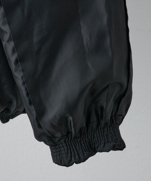 BEARDSLEY（ビアズリー）の「【FRIPIER/フリピエ】バナナスリーブノーカラーショートダウン：すぐにお届け！（ダウンジャケット/コート・レディース・ブラック/アイボリー・FREE）」の17枚目の写真