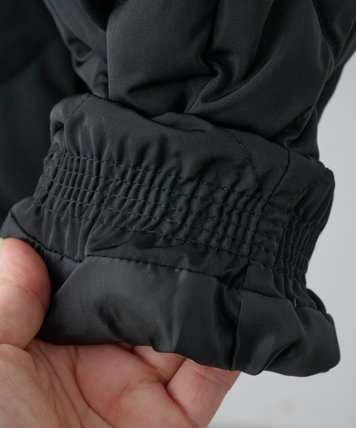 BEARDSLEY（ビアズリー）の「【FRIPIER/フリピエ】バナナスリーブノーカラーショートダウン：すぐにお届け！（ダウンジャケット/コート・レディース・ブラック/アイボリー・FREE）」の10枚目の写真