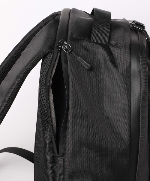 BAYFLOW(ベイフロー)の「マルチWAYデイバックパック(バックパック/リュック・メンズ・ブラック/グレー・FREE)」の14枚目の写真