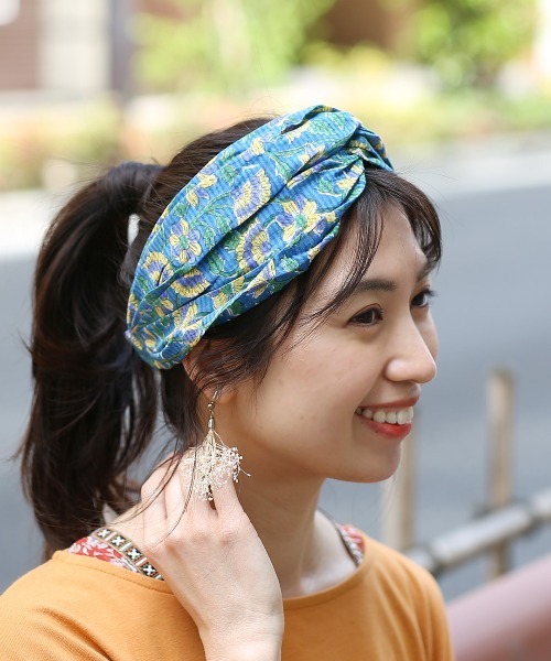 チチカカ(チチカカ)の「エコフレンドリーダイ ブロックプリント ヘアバンド(ヘアバンド・レディース・ブルー/イエロー/ピンク・FREE)」の1枚目の写真