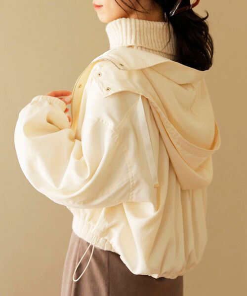 MAJESTIC LEGON(マジェスティックレゴン)の「ショートマウンテンパーカー(ブルゾン・レディース・ベージュ/カーキオリーブ/アイボリー・SMALL/MEDIUM)」の21枚目の写真